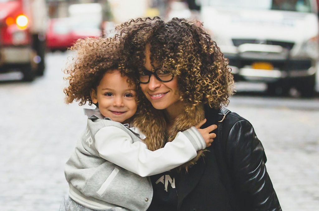 narcissistic mother takes photo with golden child